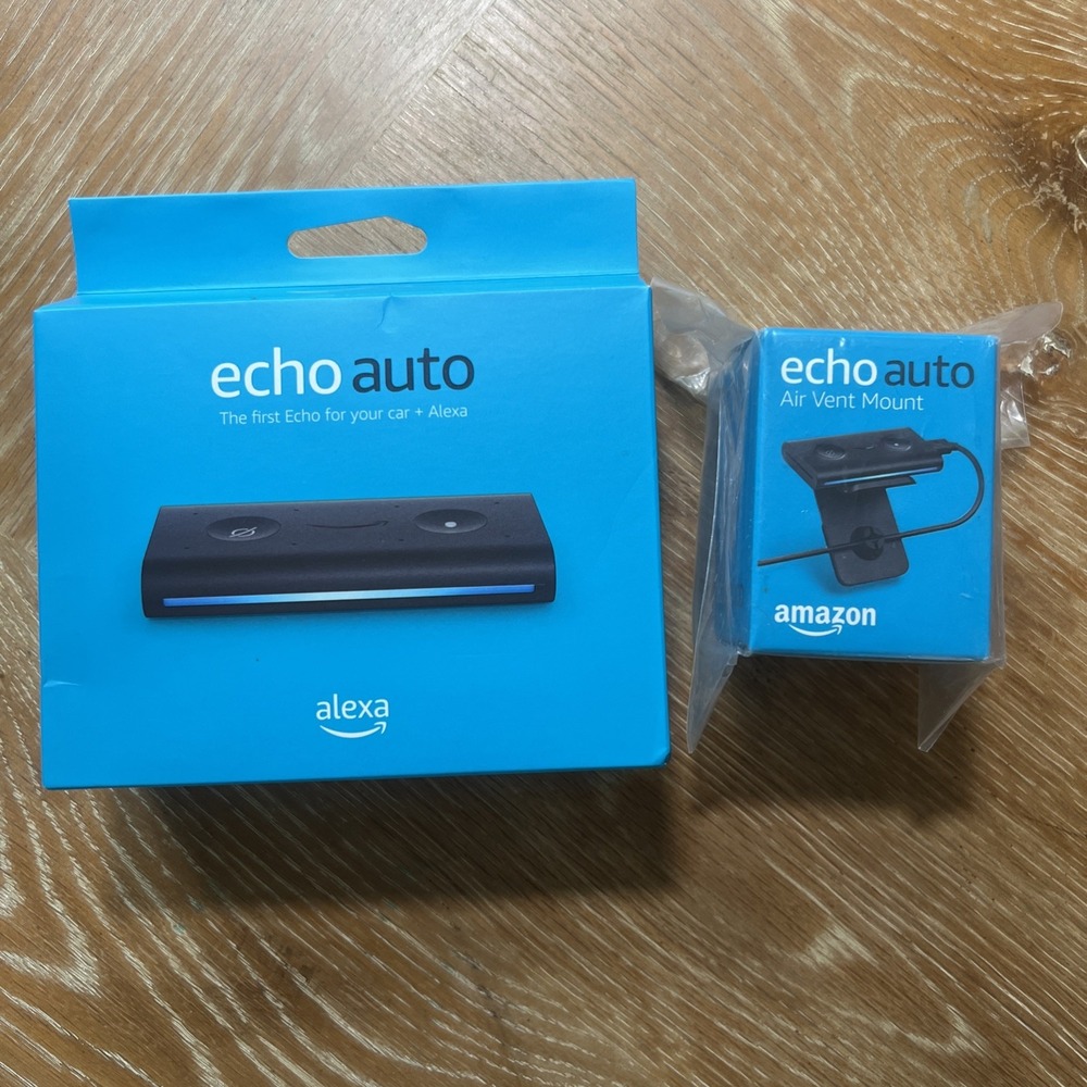 Amazon Echo Auto 1st Gen Black Alexa Voice Assistant & Air Vent Mount